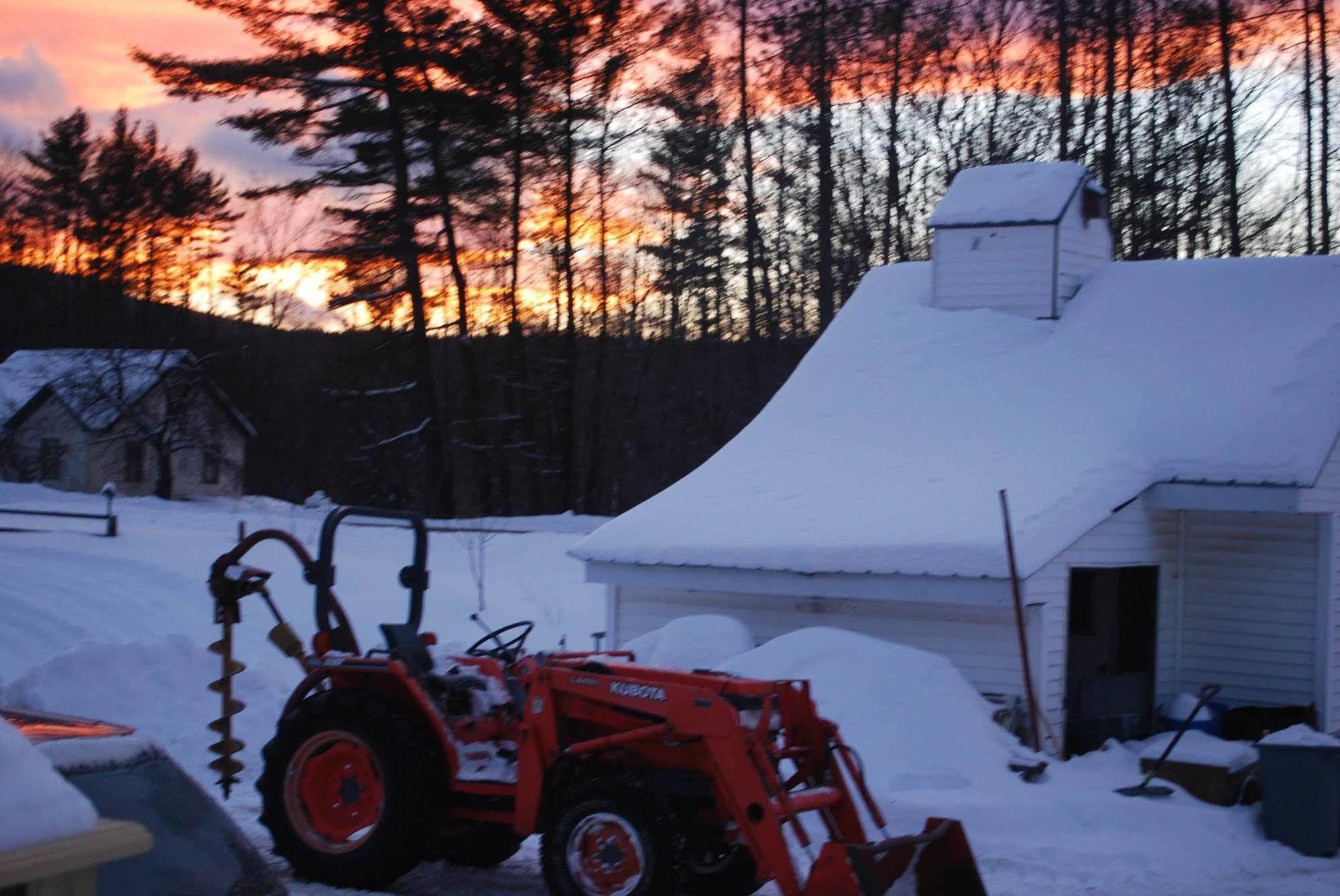 Rumford No View Farm B&B 외부 사진